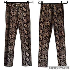 UO Snake Print Faux Leather Cream & Black Exposed Zipper Skinny Pants Size 2